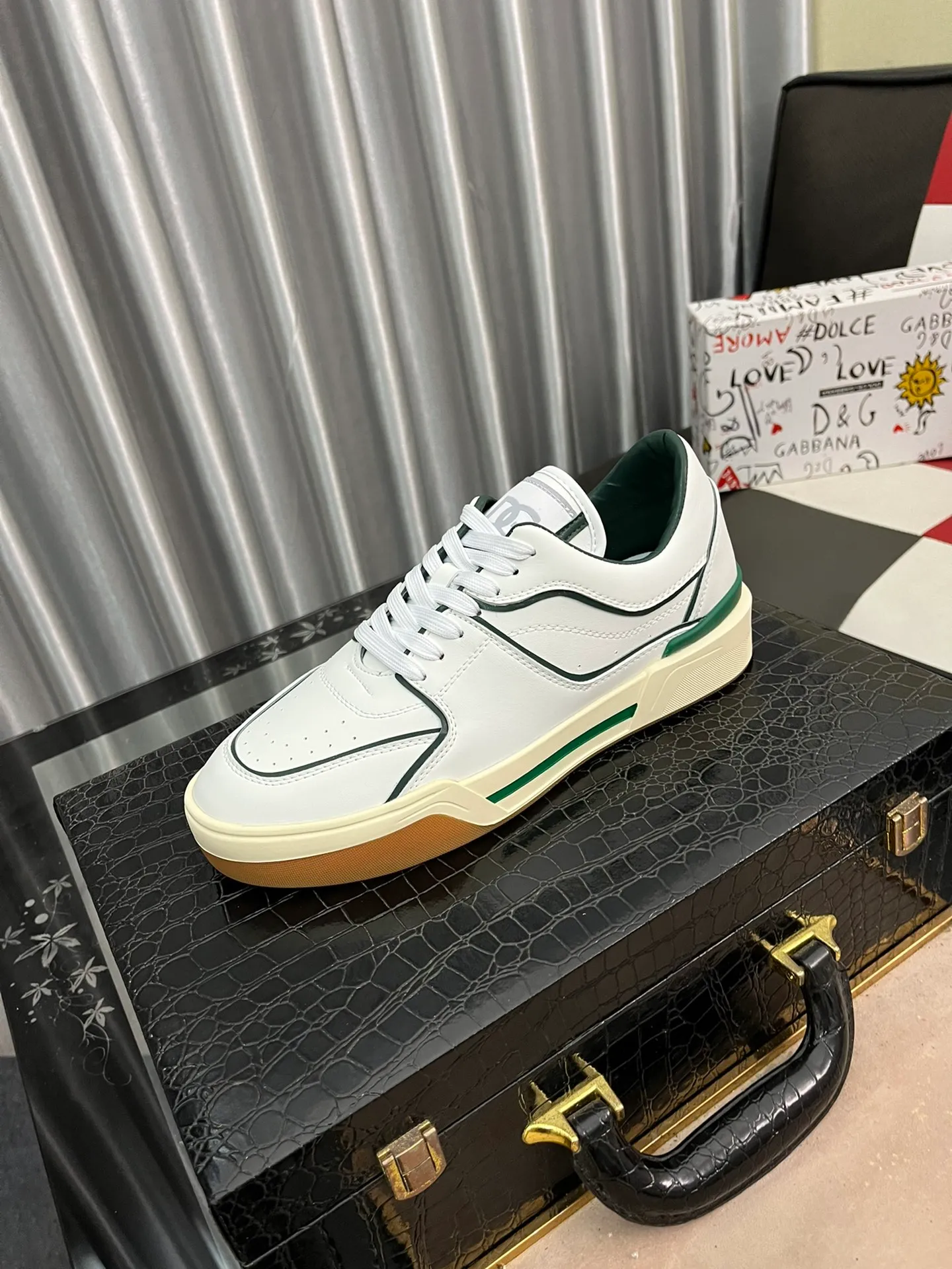 Ex-factory price 480⌚️⌚️[DG] The latest official website high-top casual, men's shoes with original quality imported first-layer cowhide stitching➕Yangli [Proud] In terms of materials and workmanship, it beats all versions on the market💕Highest quality shipments. Real photos, imported fabrics highlight the unique charm of the brand😘The shoelaces are also original custom-made👻Classic lace-up shoes are very comfortable on the feet, and the sizes are 38-462⃣️Color options
